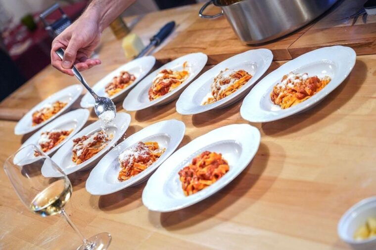 rome-fresh-pasta-making-class-with-italian-chef-and-wine