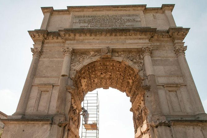 rome-guided-group-tour-of-colosseum-roman-forum-palatine-hill