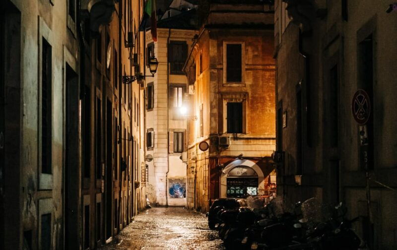 rome-guided-haunted-rome-ghost-tour-with-dowsing-rods
