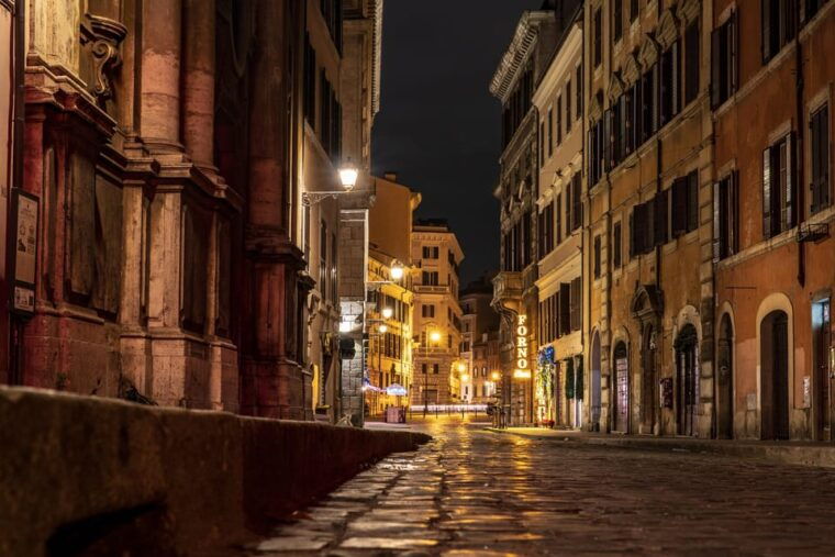 rome-guided-haunted-rome-ghost-tour-with-dowsing-rods