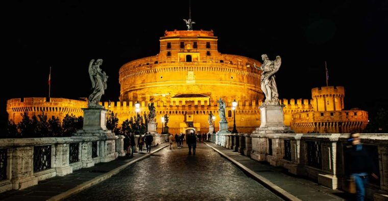 rome-guided-haunted-rome-ghost-tour-with-dowsing-rods