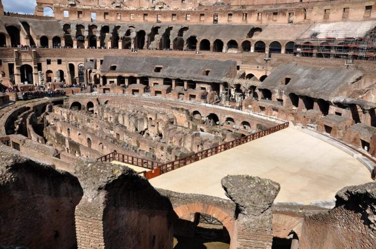 rome-guided-tour-of-colosseum-roman-forum-palatine-hill-3