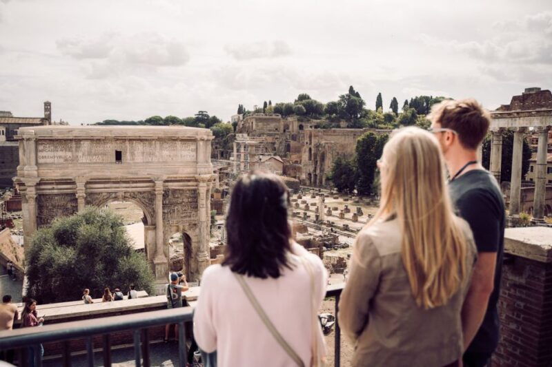 rome-guided-tour-of-colosseum-with-arena-and-roman-forum