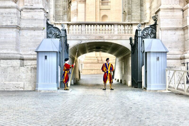 rome-guided-tour-of-st-peters-basilica-with-dome-climb
