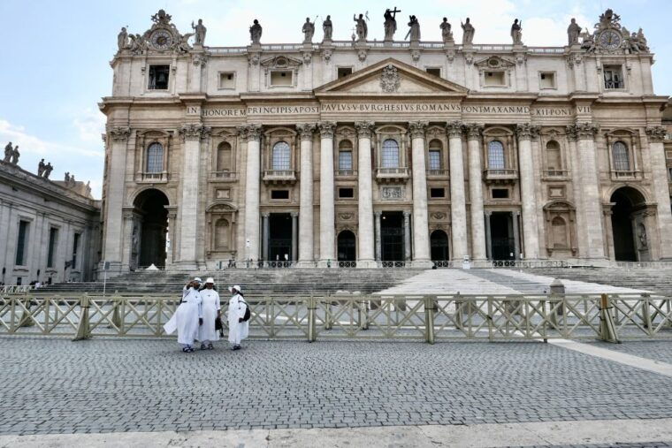 rome-guided-tour-of-st-peters-basilica-with-dome-climb