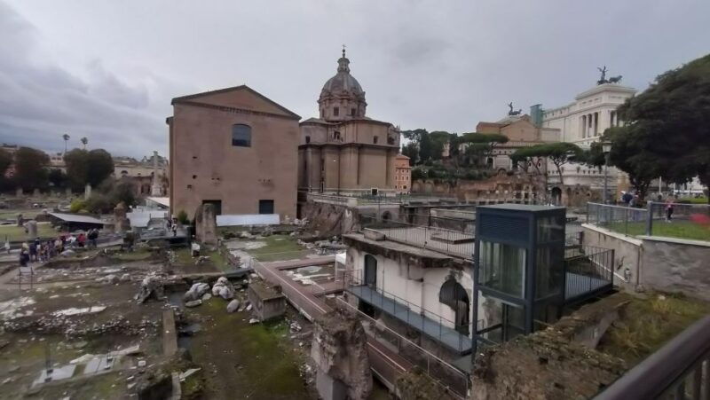 rome-guided-walking-tour-with-headsets