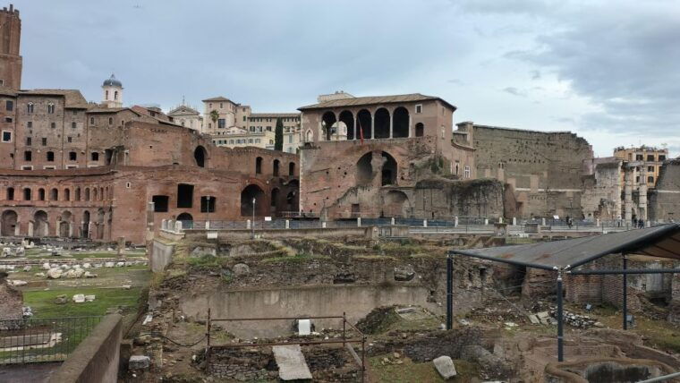 rome-guided-walking-tour-with-headsets