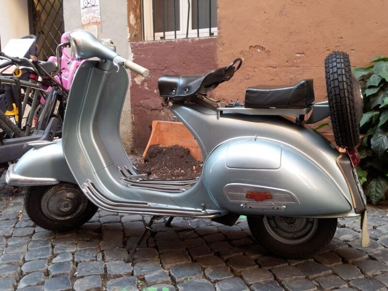 rome-half-day-tour-by-vespa-with-driver