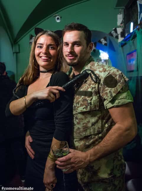 Rome Halloween Bar Crawl and Nightlife Party Experience - Key Points