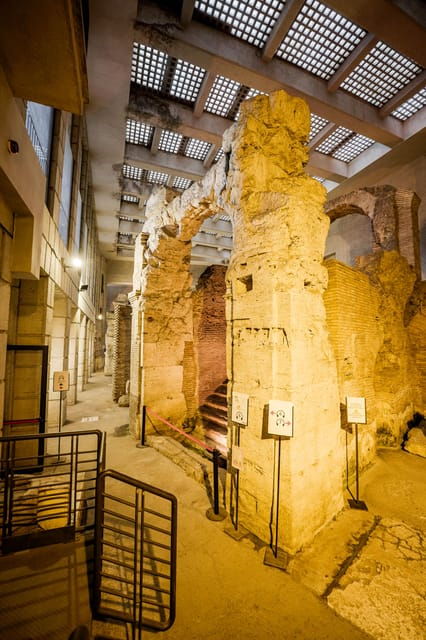 rome-historic-center-with-underground-small-group-tour