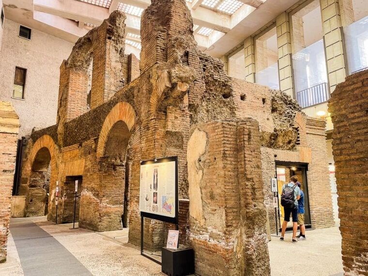 rome-historic-center-with-underground-small-group-tour