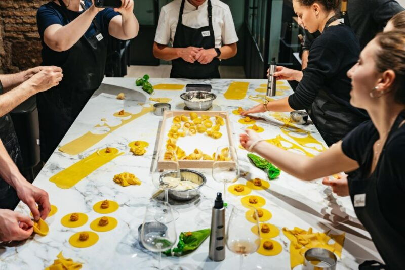 rome-homemade-pasta-tiramisu-small-group-cooking-class