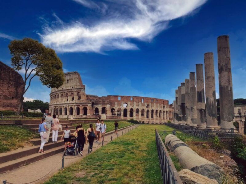 rome-hop-on-hop-off-bus-colosseum-guided-tour