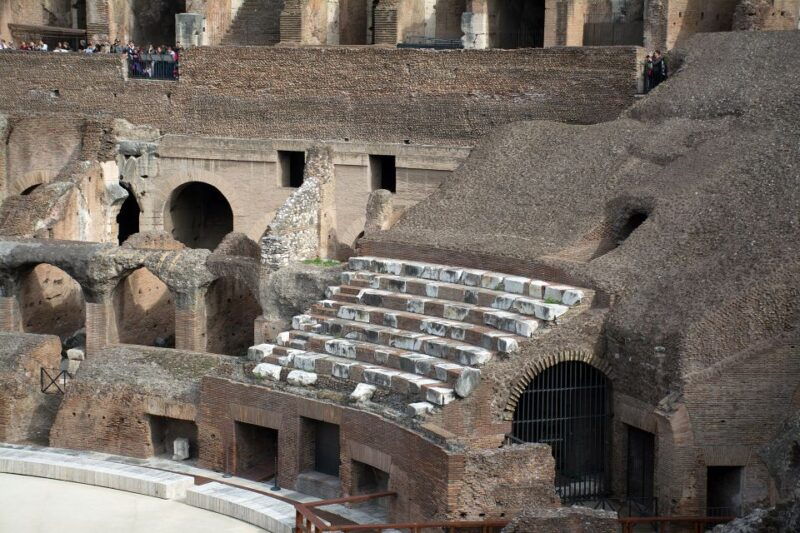 rome-hop-on-hop-off-bus-roman-forum-colosseum-tour