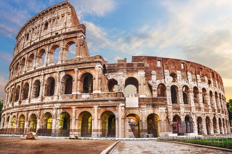 rome-hop-on-hop-off-bus-tour-and-colosseum-experience-2