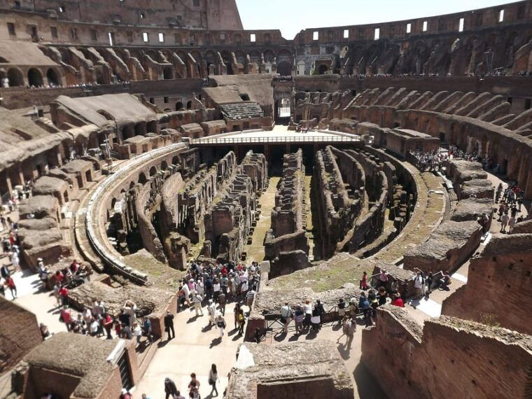rome-hop-on-hop-off-bus-tour-and-colosseum-experience-2