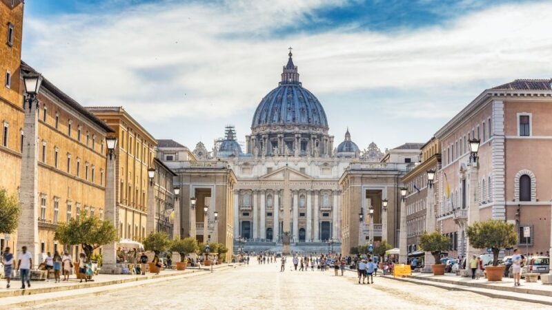 rome-hop-on-hop-off-bus-with-vatican-and-sistine-chapel