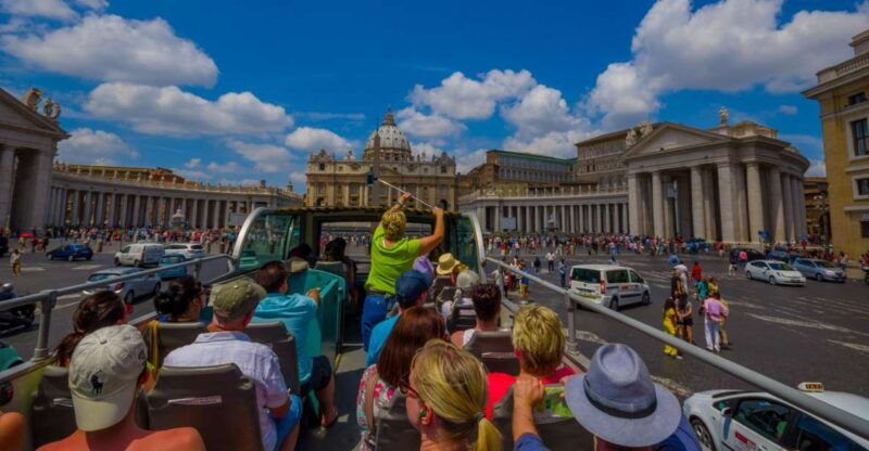rome-hop-on-hop-off-bus-with-vatican-and-sistine-chapel