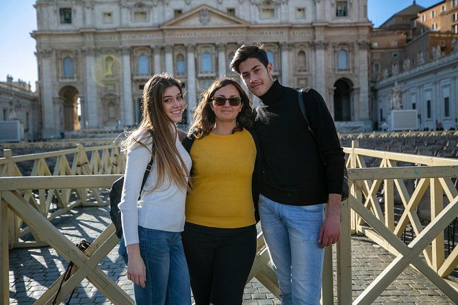 rome-in-a-day-tour-with-vatican-sistine-chapel-colosseum-forums-trevi-pantheon-3