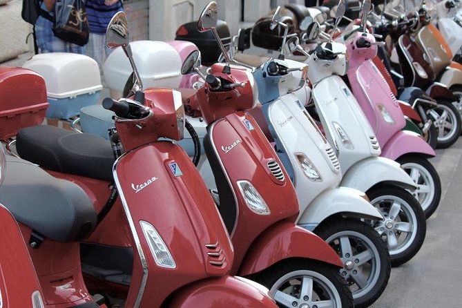 rome-luxury-tours-ride-a-vespa-in-the-city-self-driving-or-with-a-driver