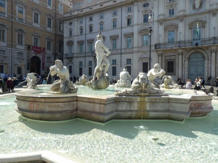 rome-main-squares-and-fountains-guided-walking-tour