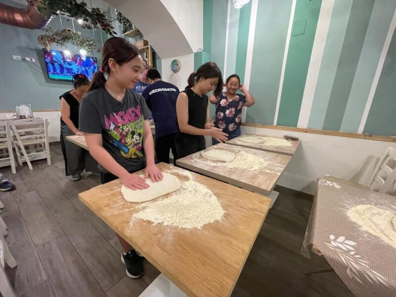 rome-neapolitan-pizza-cooking-class-in-front-of-the-vatican