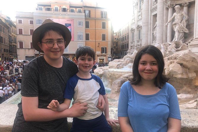rome-night-tour-for-kids-families-with-gelato-pizza-must-see-sites-lit-up-2