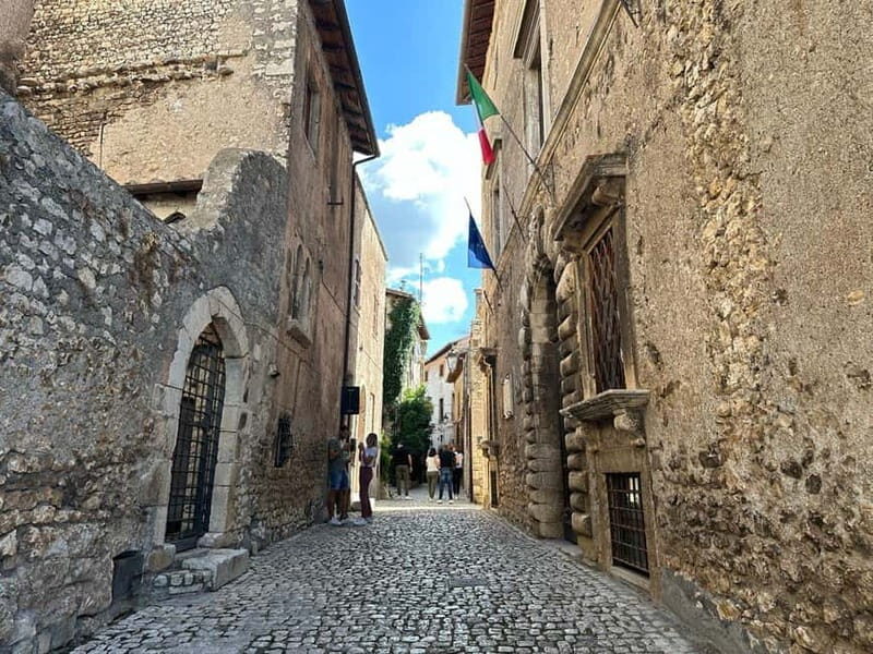 Rome: Ninfa Gardens, Sermoneta, and Lunch Private Tour - The Practicalities: How the Tour Works