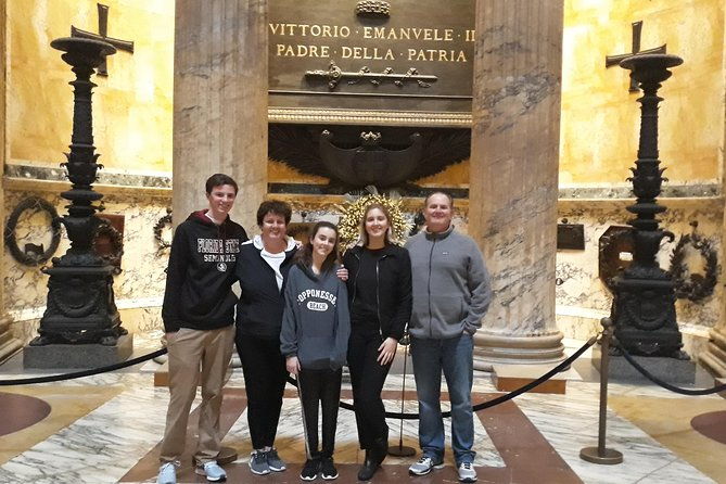 rome-pantheon-and-chuch-of-minerva-guided-tour-with-maria