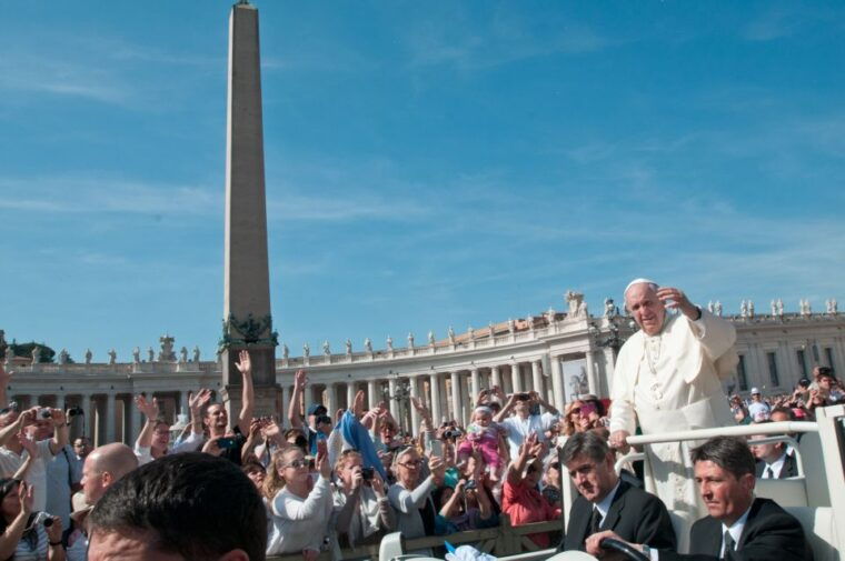 rome-papal-audience-experience-with-a-local-guide