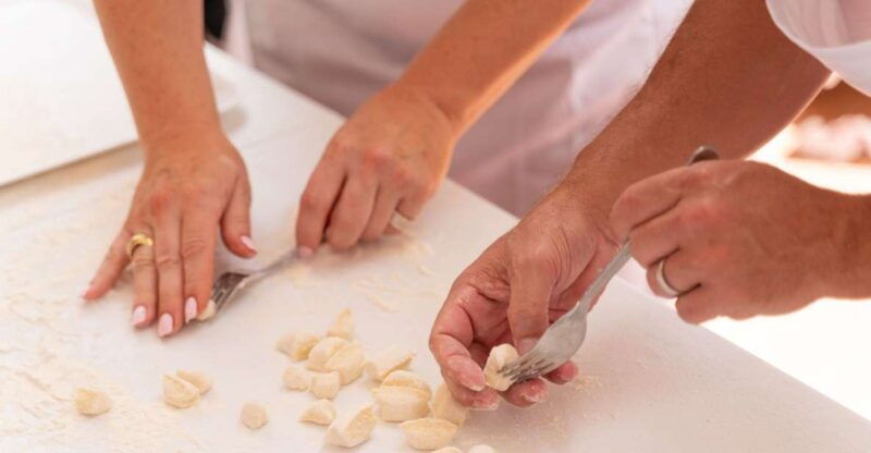 rome-pasta-and-tiramisu-class-at-a-locals-home-2