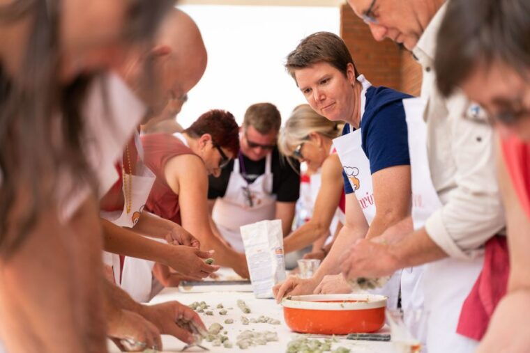 rome-pasta-and-tiramisu-class-at-a-locals-home-2