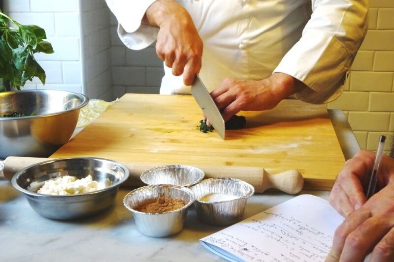 rome-pasta-cooking-class-in-a-professional-pasta-laboratory