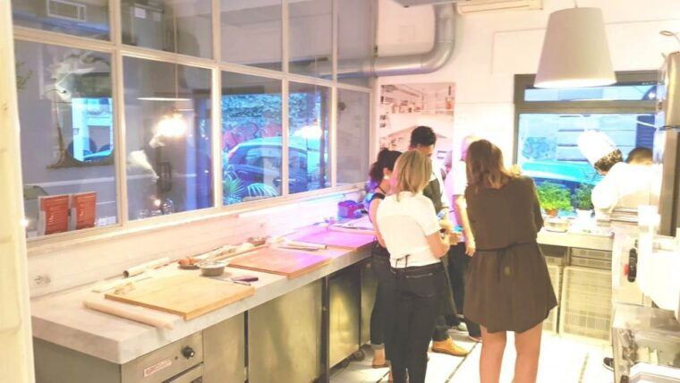 rome-pasta-cooking-class-in-a-professional-pasta-laboratory