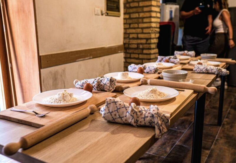 rome-pasta-cooking-class-with-spritz-cocktails