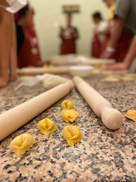 rome-pasta-making-class-with-wine-limoncello-and-dessert