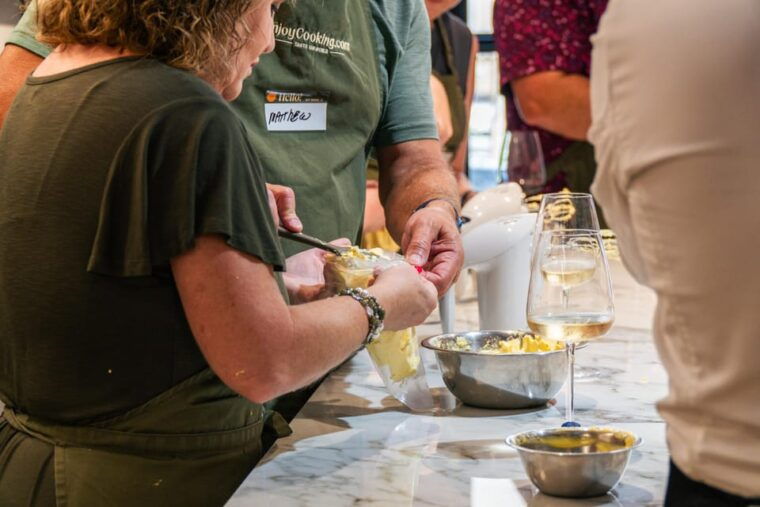 rome-pasta-ravioli-tiramisu-cooking-class-by-colosseum
