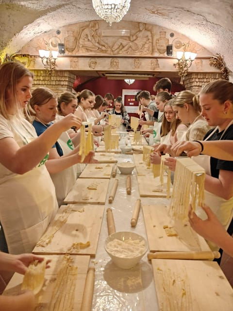 rome-pasta-tiramisu-cooking-class-near-the-spanish-steps