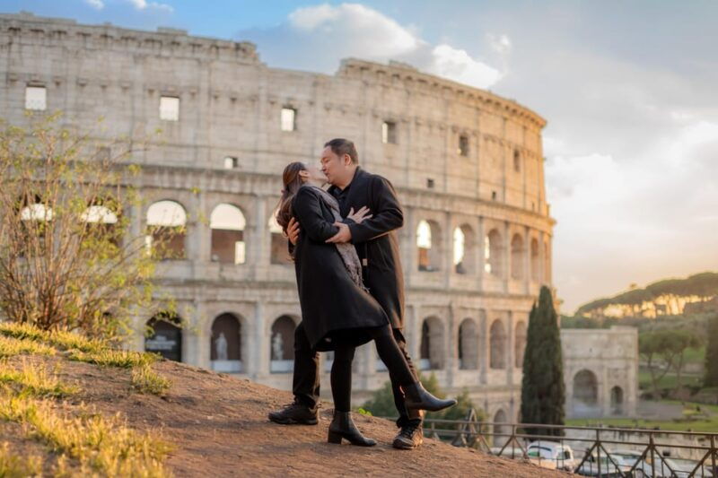 rome-personalized-photoshoot-outside-the-colosseum