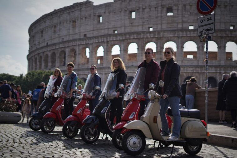 rome-photo-tour-by-vespa-scooter