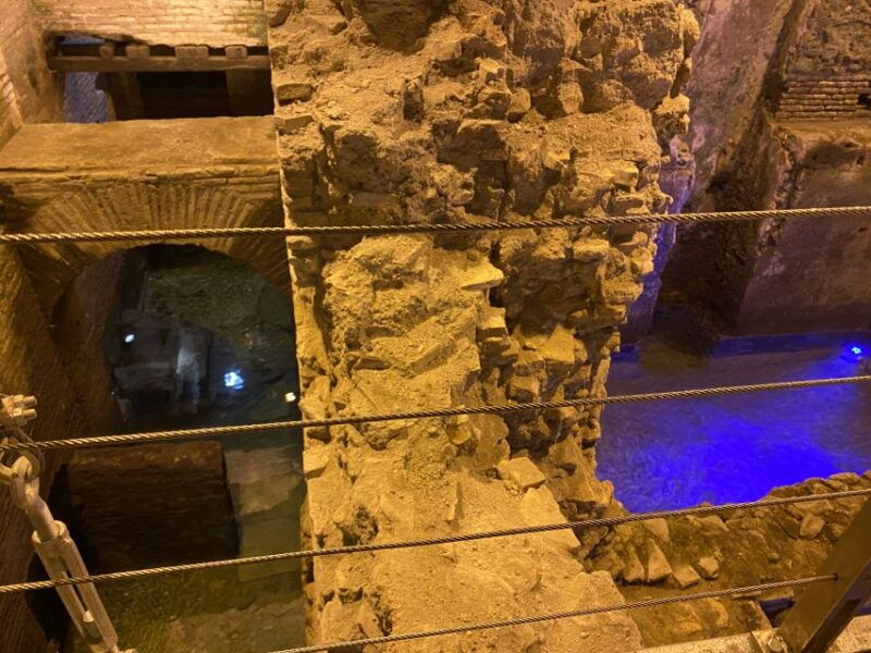 rome-piazza-navona-and-trevi-district-underground-pass