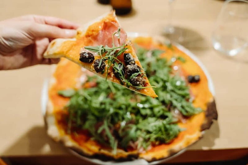 Rome: Pizza Making Class with Dessert & Drinks Included - Key Points