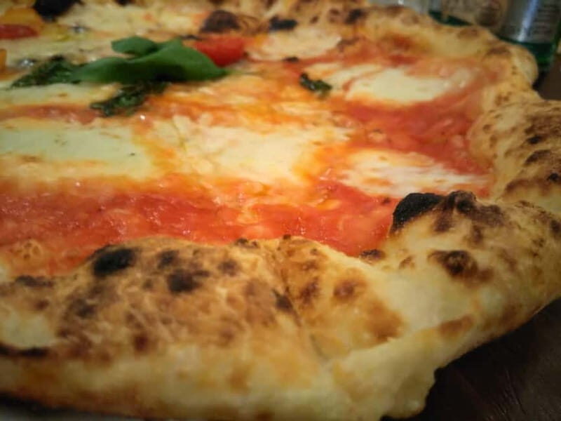 Rome: Pizza & Tiramisu Class with Free Flowing Fine Wine - The Guides and Teaching Style