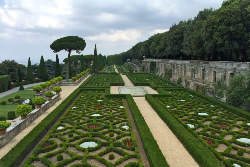 rome-pontifical-villa-gardens-at-castel-gandolfo-minibus