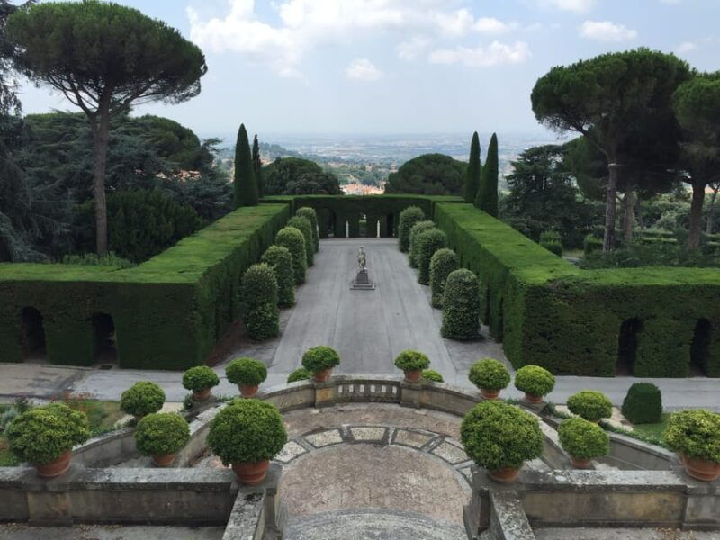 rome-pontifical-villa-gardens-at-castel-gandolfo-minibus