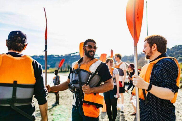 rome-popes-lake-kayak-tour-with-swimming-roman-pizza