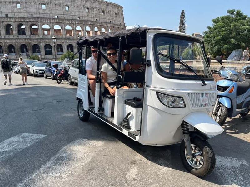 Rome: Private City Highlights Tour in a Golf Cart - The Guide and Narration