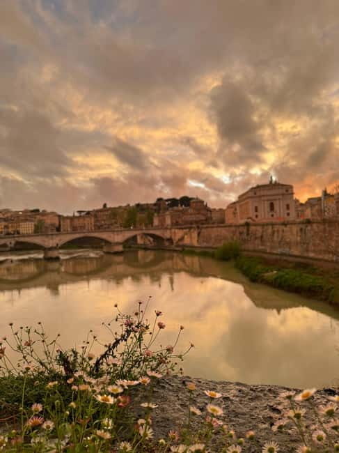 Rome: Private Golf Cart Tour by night 2 hours with Aperitivo - Key Points
