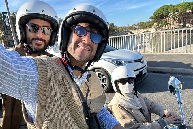 rome-private-tour-in-a-vintage-vespa-sidecar-style-for-90-minutes