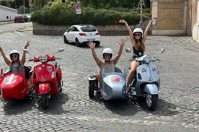 rome-private-tour-in-a-vintage-vespa-sidecar-style-for-90-minutes